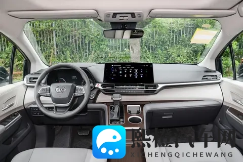 丰田赛那四驱双擎,三款车型如何选?-3