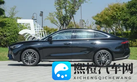 全新吉利帝豪上市，尺寸飙长，诠释性价比之美！下一个爆款？-3