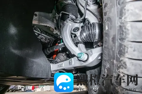 六座布局不是噱头，它真的改变了家庭出行的方式-1