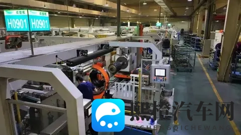 老人玩小处雌女HD另:老年男子观看私密视频内容-1