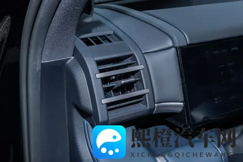 比亚迪方程豹钛7:空间宽敞,续航实用,适合家用和轻度越野-2