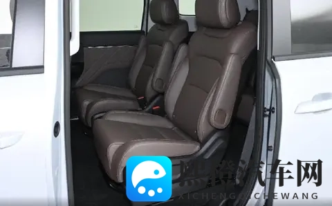 五菱星光730为何这么火？预售订单破万，768万起售，真香-2