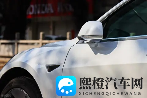 特斯拉FSD 来华终极考试:是 “自动驾驶龙” 还是 “罚单制造虫”?-1