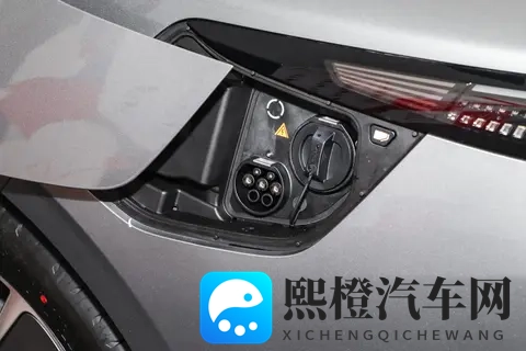 旗舰实力展现:星纪元ES增程版Ultra四驱的全方位解读-1