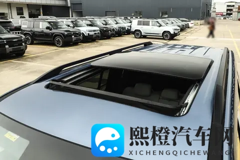 试驾方程豹钛 7 2025 款 200KM 两驱 Max 版:这才是家庭出行的理想 SUV-3