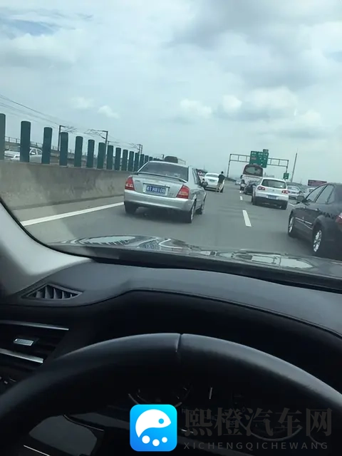 做不到这些好习惯，别说你是老司机，驾校根本不会教-2