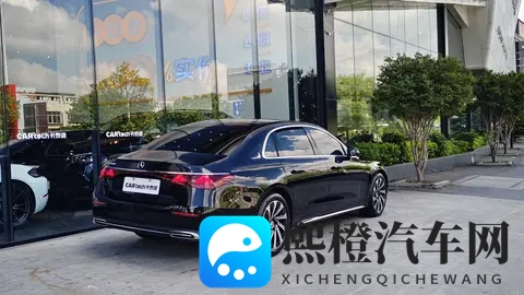 一手准新“行政座驾”!25款奔驰E300L,8千公里,气场不输S级-1