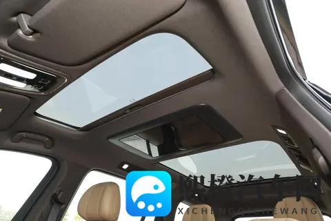 深蓝S09 才2399万!大六座SUV,续航1200公里,带冰箱,真香-3