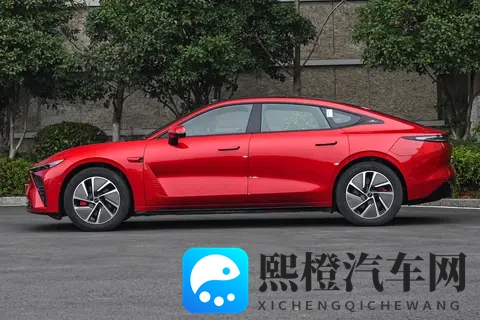 智能底盘＋猎鹰辅助驾驶，2025款星纪元ES究竟表现如何？-3