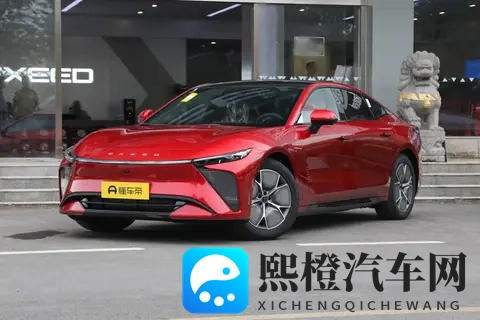 1898万元起,标配800V+8295芯片,2025款星纪元ES适合谁?-3