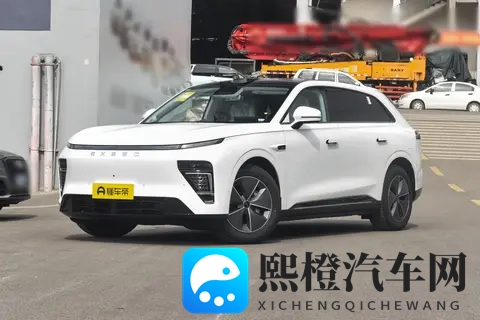 星纪元ET：20万级SUV科技平权，让舒适体验不再奢侈-3