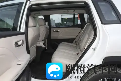 家用新能源SUV新选择 广汽埃安i60到店实拍,多方位体验-1