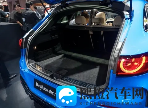 新款梅赛德斯奔驰GLC EQ在日本移动展亮相！-2