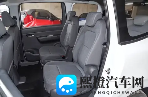 一文看懂新宏光!300公里续航对比81千瓦动力,2850mm轴距空间大-1