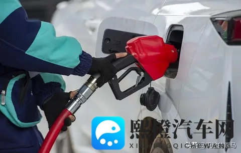 油价震荡下,车主该如何应对“加油焦虑”-1