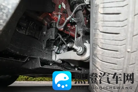 智能底盘＋猎鹰辅助驾驶，2025款星纪元ES究竟表现如何？-2