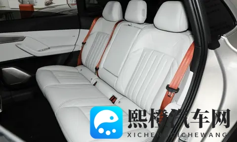 乐道L60 2025款740km长续航版,外观大气,内饰豪华-1