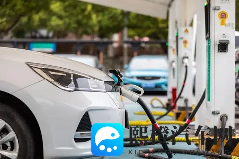 中午抢充电桩比半夜还便宜?网约车的省钱算盘教会了私家车主!-2