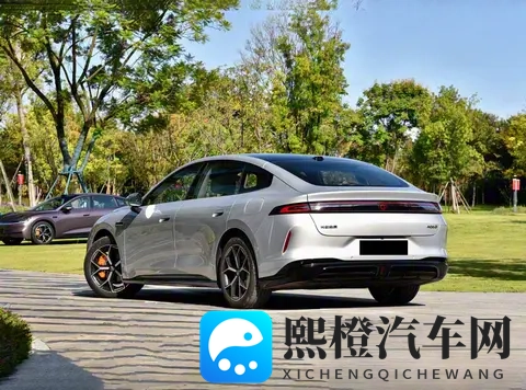 24小时新增订单10358台，长安启源A06哪款值得买？-2