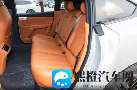 东风奕派 eπ007+预售1499万元起,15 万级新能源轿车的真香之选-2