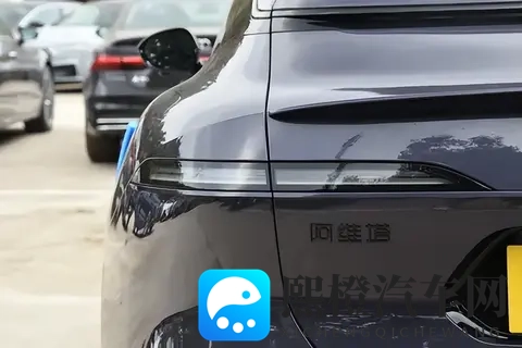 年轻人喜欢的豪华SUV!颜值、安全和智能上都超预期,这款车如何-2