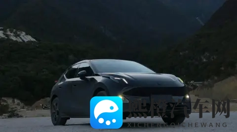 银色领克Z20惊现街头,官方新品还是车主改装?-3