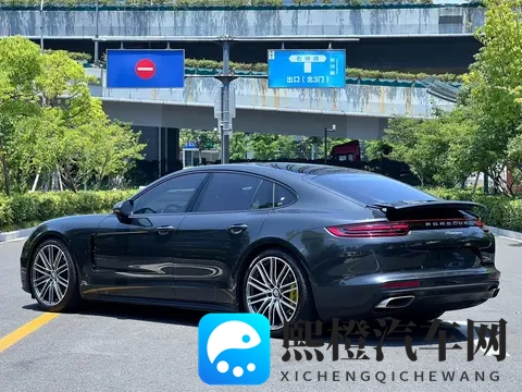 黄色软件下载：汽车软件下载平台大揭秘，安全导航一步到位-2