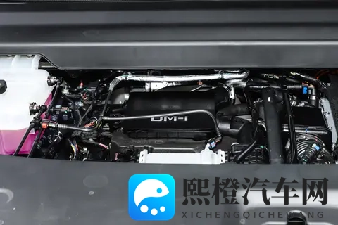 试驾方程豹钛 7 2025 款 200KM 两驱 Max 版:这才是家庭出行的理想 SUV-2