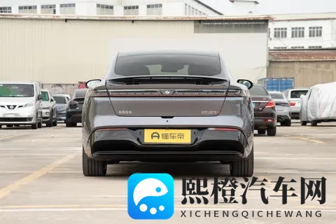 15万级轿跑卷王！颜值、智能、动力全在线，还配激光雷达-1