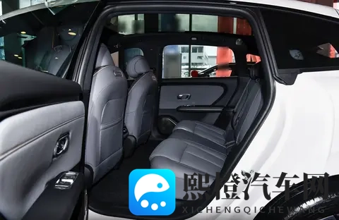 启源A06丨1099万元起，续航够用+快补能，市区代步新选择？-1