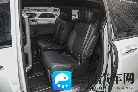 丰田赛那四驱双擎,三款车型如何选?-1