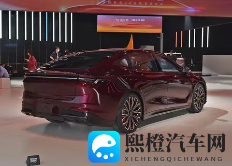 悦意序列首款轿车 奔腾悦意08申报图曝光 定位品牌旗舰轿车-3