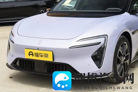 阿维塔06:高颜值,华为乾崑ADS +鸿蒙座舱,年轻人心中的豪华轿车-3