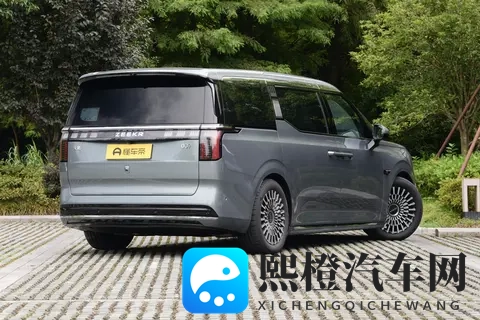 豪华MPV新选择?极氪009全方位解析,限时权益加持值不值得冲-2