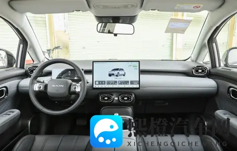 定位纯电小型车，纯电续航500km，AION UT Super值得选择吗？-2