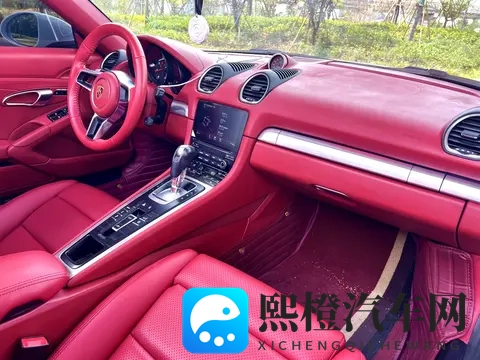 参考样例：2998万，圆你跑车梦！18年保时捷718Boxster-3