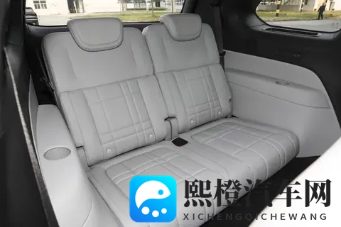 大六座SUV,家用选深蓝S09还是理想L9?一文讲清楚-2
