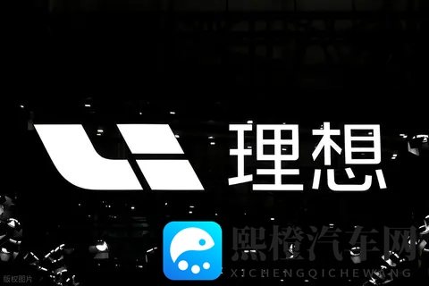 理想 10 月交付 318 万暴跌 38%!累计 146 万背后,纯电救场能否翻盘?-1