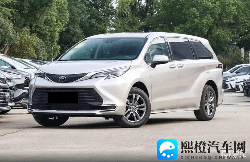 赛那混动版，家庭出行好选择-1