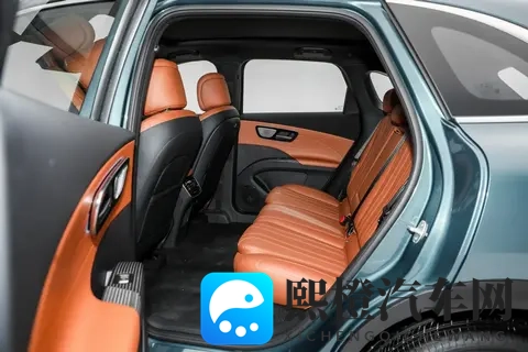 1059万起！第五代瑞虎8开启预售，双前脸设计+2825mm轴距-3