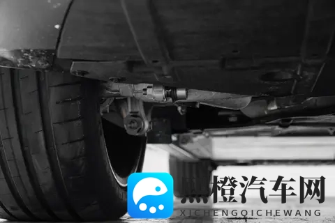 ET9驾乘体验新高度：53米车长也能灵活如A级车-1