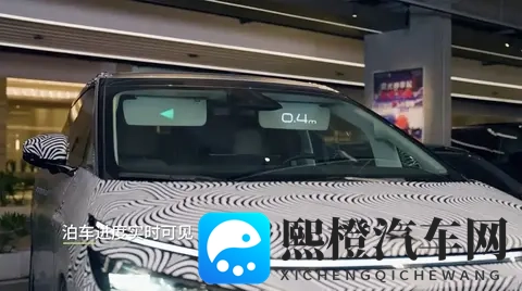 小鹏Robotaxi搭载遮阳板车外显示功能,效果炫酷但有两个疑问-1