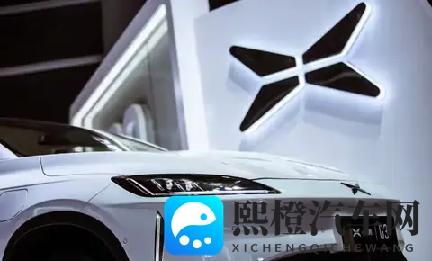 89万买飞行汽车！何小鹏掀桌子：AI才是王炸，五强之争已无退路？-3