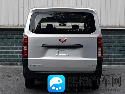 五菱荣光EV有5_7座可选，8款新车信息公布，保时捷特别款限量1台-2