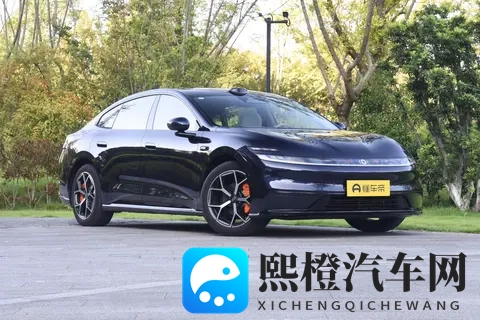 长安又上“大菜”!启源A06搭载800V+2922mm轴距,预售1199万起-1