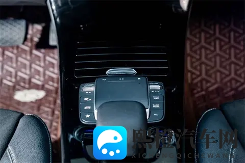 10万出头,圆你奔驰梦!20款A200L香槟色轿跑,一手车况!-1