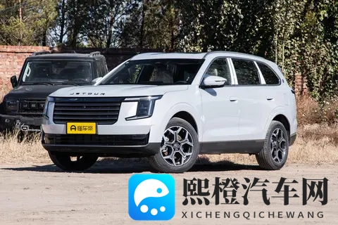 越级才豪华,999 万起售,磁悬浮豪华电七座 SUV,出行选它准没错-1