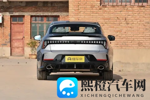 新能源这么火,燃油车还能有惊喜?第三代领克 03 还真行!-1