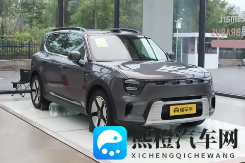 价格暴击!1699万起买豪华中型插混SUV,你敢信?-3