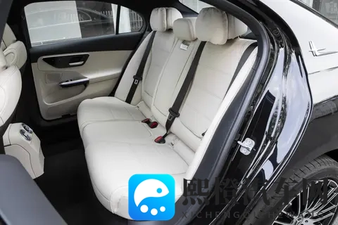 开了3天奔驰C260,终于知道为什么这车也有人买?-1